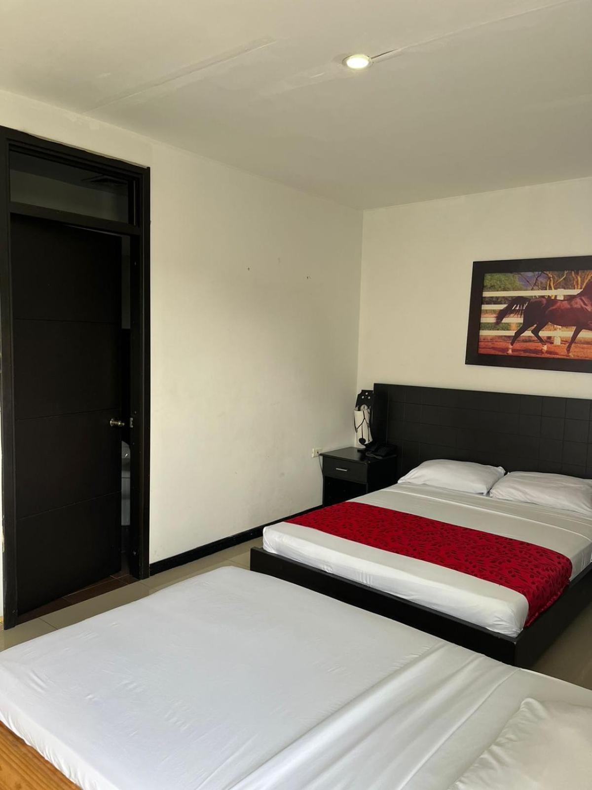 Hotel El Jardin Cafetero Armenia Esterno foto